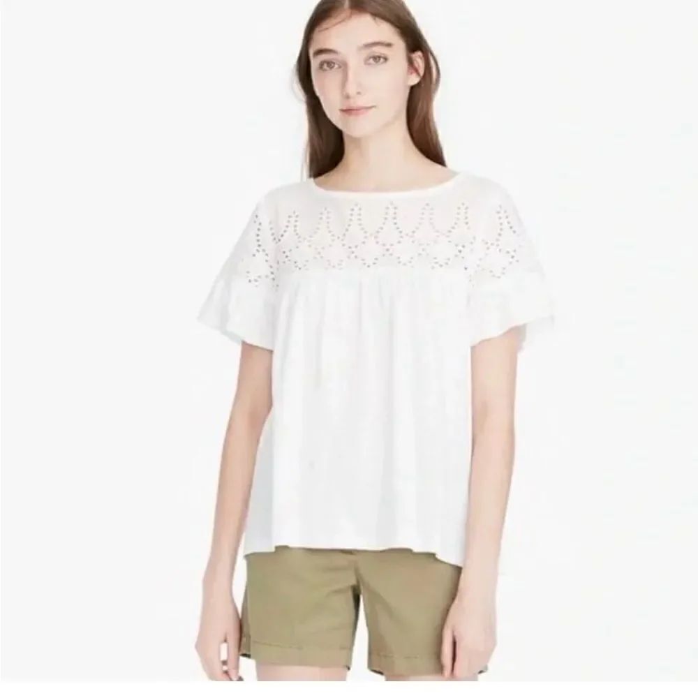 J . Crew FLUTTER SLEEVE EYELET BABYDOLL TOP IN WHITE size M